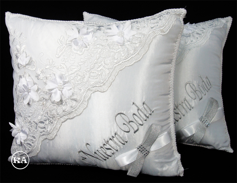 kc-315 wedding pillows
