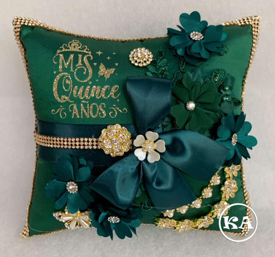 kc-416 quinceanera pillow hunter green